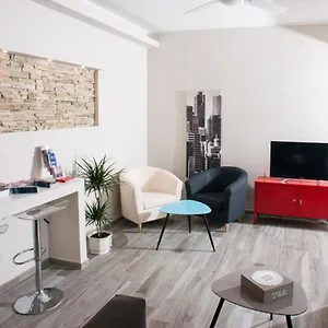Orsini Family Deluxe By Mamo Apartment