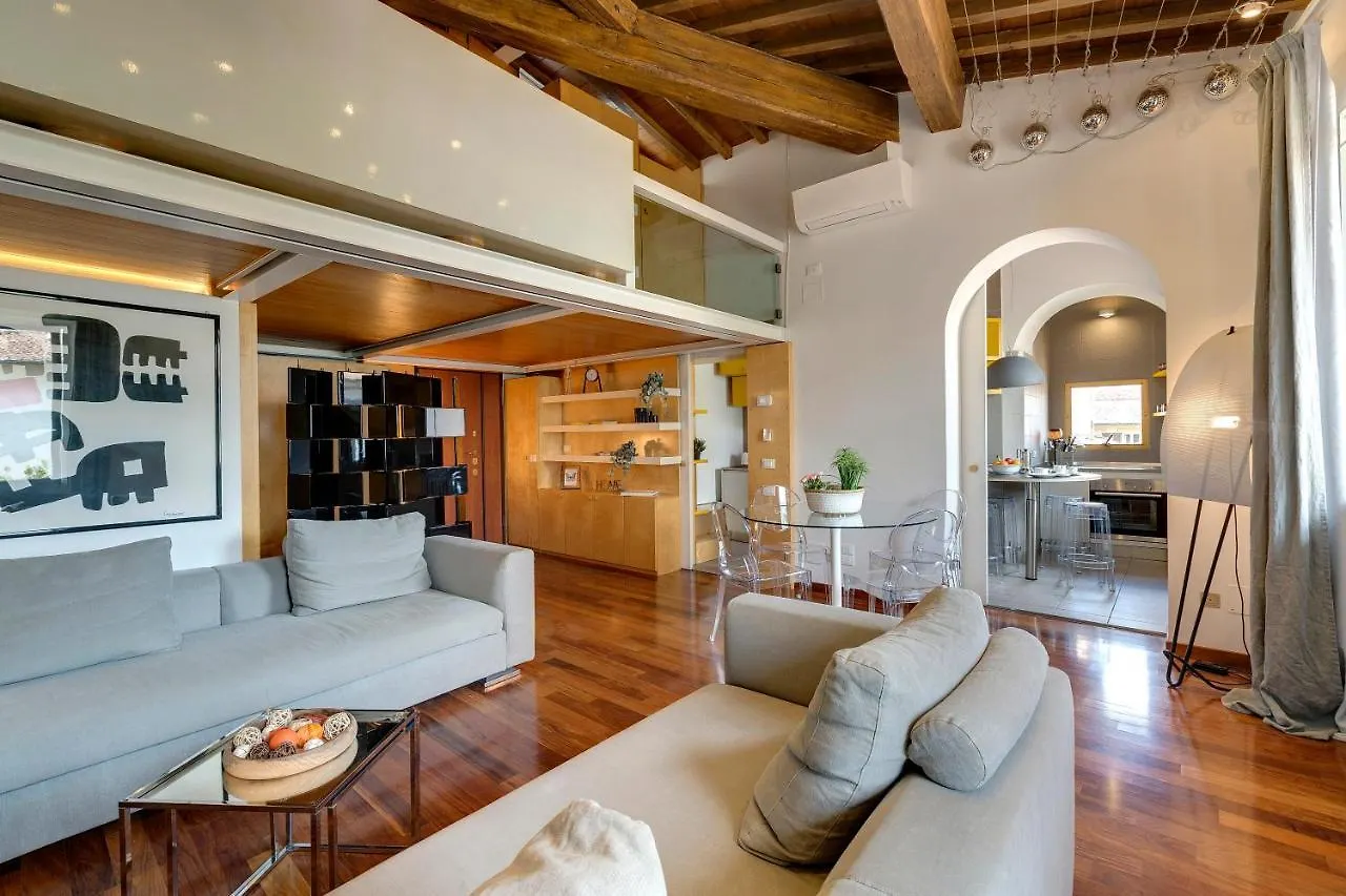 Beatrice Apartment By Mamo Florencie 0*,