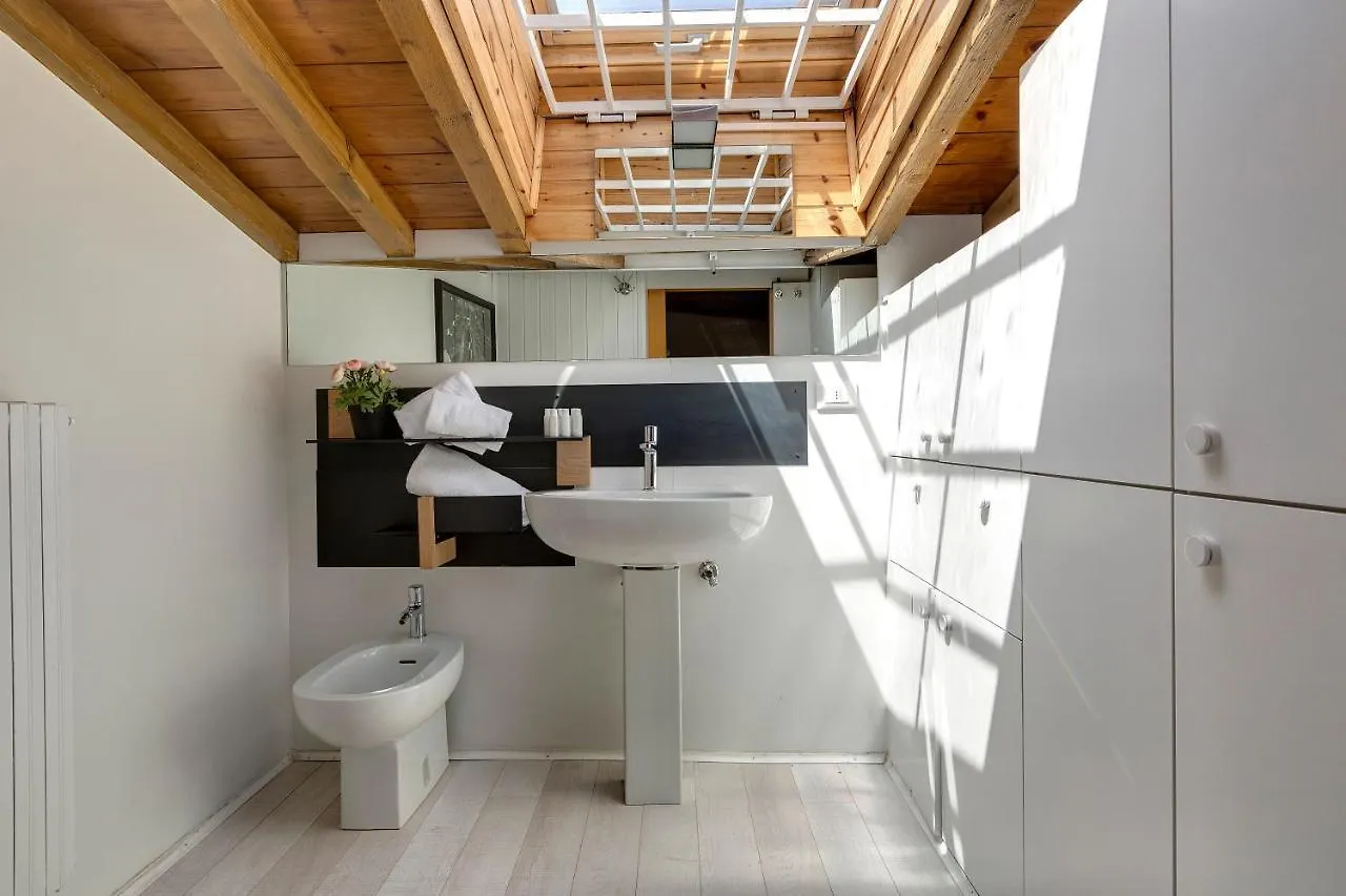 Beatrice Apartment By Mamo Florencie